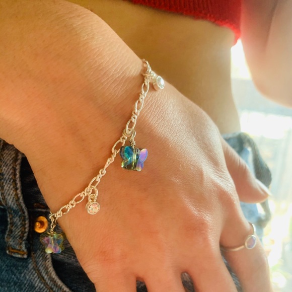 Iridescent Butterfly bracelet - Picture 1 of 2